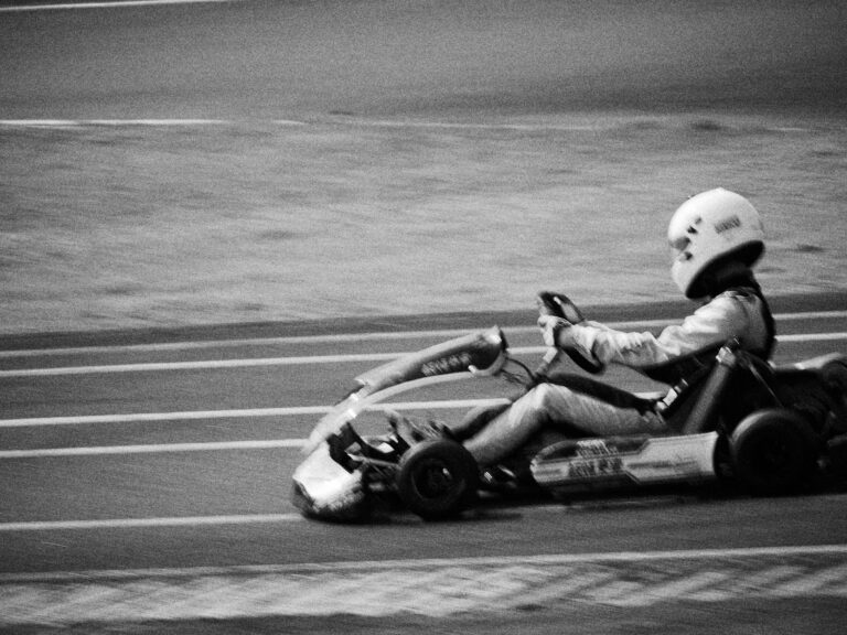 How to Calm Racing Thoughts When Anxiety Hits