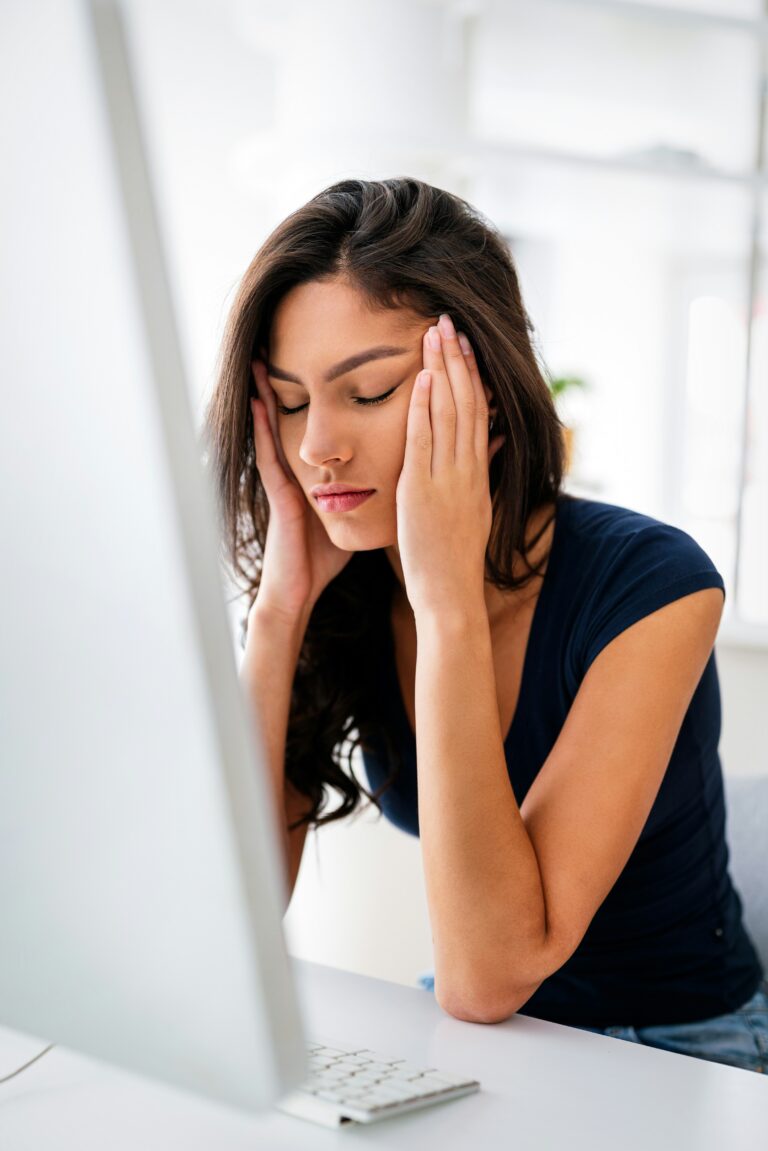 How to Recognize Burnout Symptoms Before You Crash