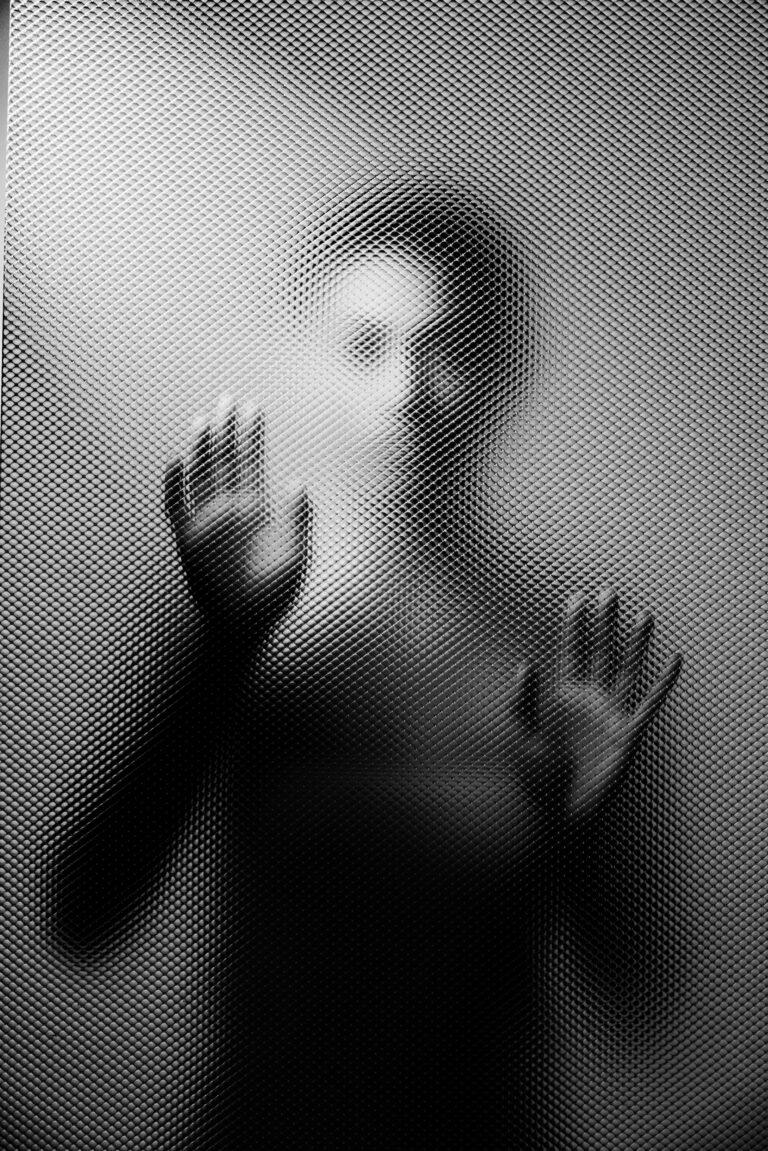 9 Best Grounding Exercises for Dissociation